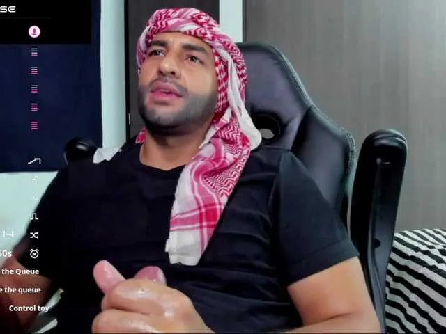 Live sex webcam photo for Handsoman11 #291810143