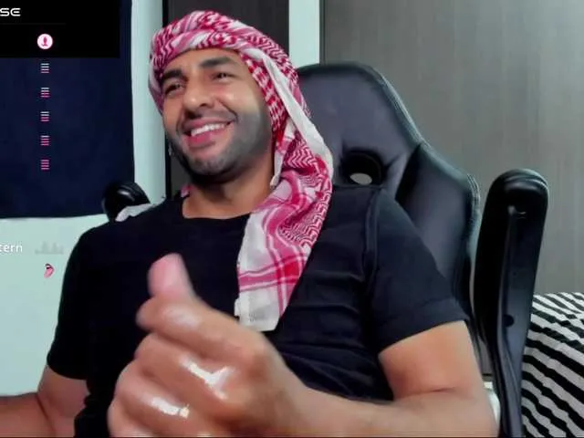 Live sex webcam photo for Handsoman11 #291819694