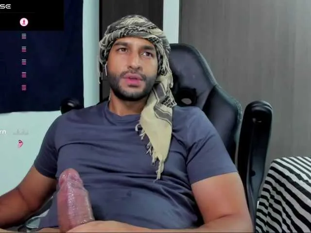 Live sex webcam photo for Handsoman11 #291843182