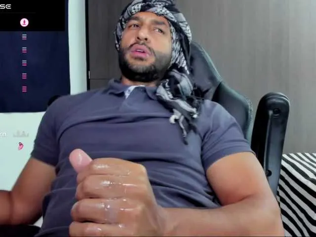 Live sex webcam photo for Handsoman11 #291859596