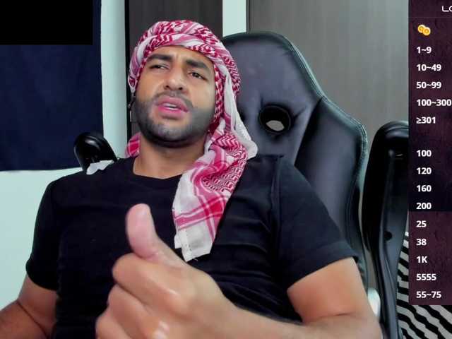 Live sex webcam photo for Handsoman11 #291958260