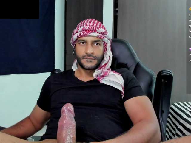 Live sex webcam photo for Handsoman11 #291995708