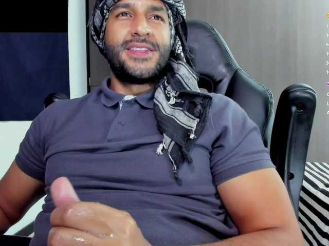 Live sex webcam photo for Handsoman11 #292284348