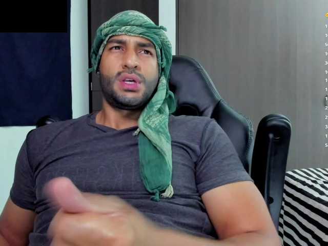 Live sex webcam photo for Handsoman11 #292302012