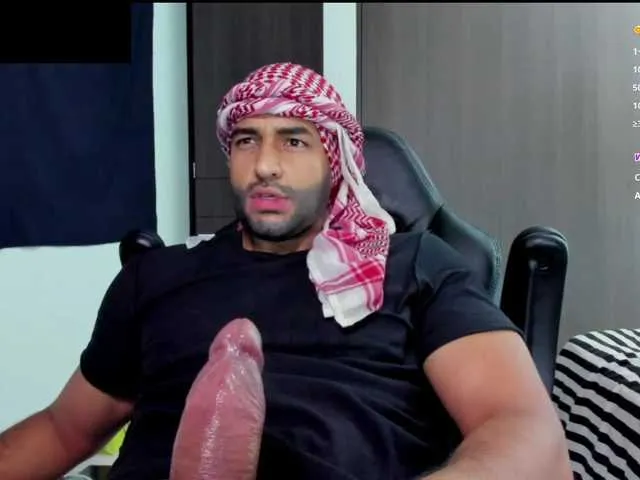 Live sex webcam photo for Handsoman11 #292367542