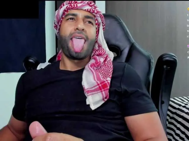 Live sex webcam photo for Handsoman11 #292370684