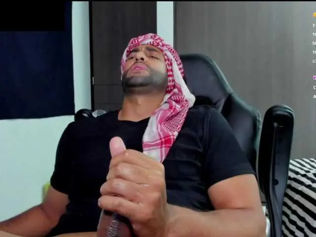 Live sex webcam photo for Handsoman11 #292374554