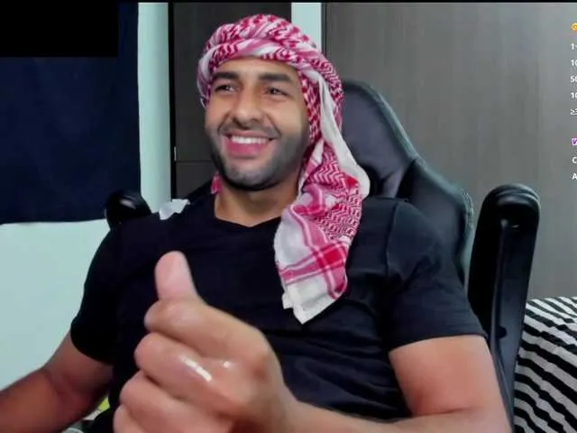 Live sex webcam photo for Handsoman11 #292378229