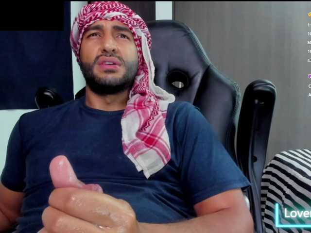 Live sex webcam photo for Handsoman11 #292392957