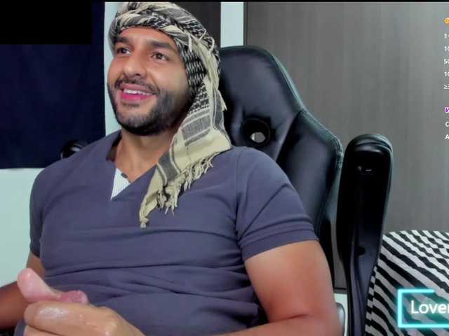 Live sex webcam photo for Handsoman11 #292408413