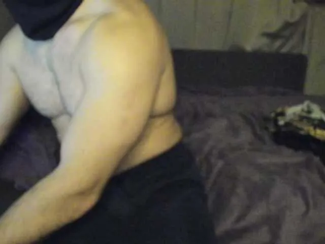 Live sex webcam photo for HandsomeHercules #290792450