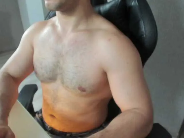 Live sex webcam photo for HandsomeHercules #291213014