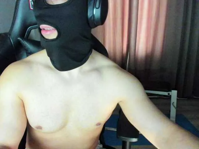 Live sex webcam photo for HandsomeHercules #292321791