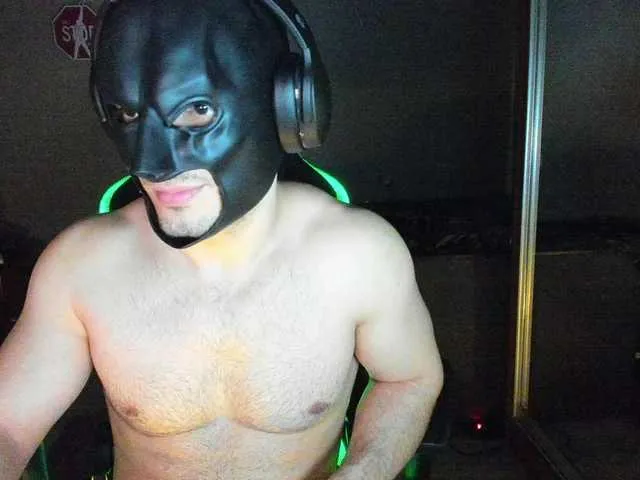 Live sex webcam photo for HandsomeHercules #292777976