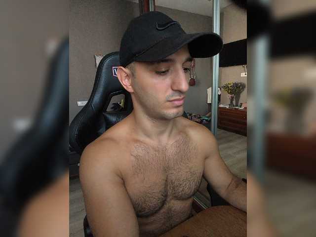 Live sex webcam photo for HandsomeHercules #294177037
