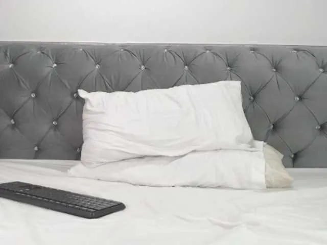 Live sex webcam photo for Handsomen-69 #275567307