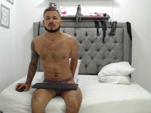 Live sex webcam photo for Handsomen-kim #274253080
