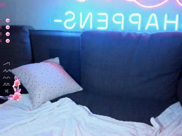 Live sex webcam photo for Hanissa1 #278037974