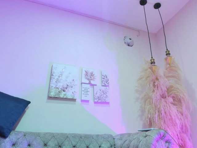 Live sex webcam photo for Hanna-yoshida #275815176