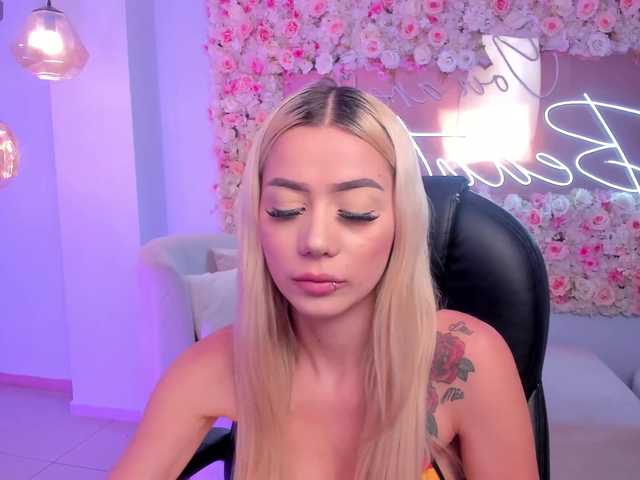 Live sex webcam photo for HannaConnor #278272130