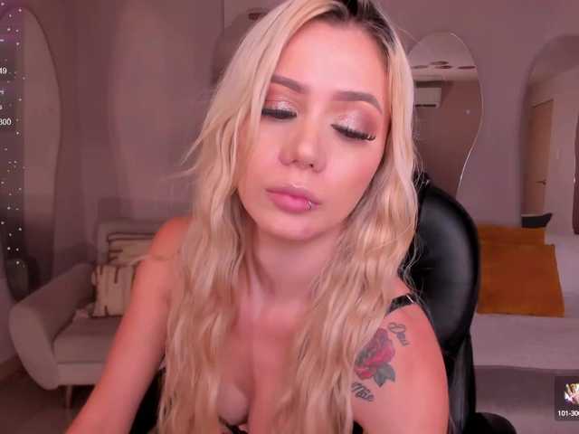 Live sex webcam photo for HannaConnor #278583449