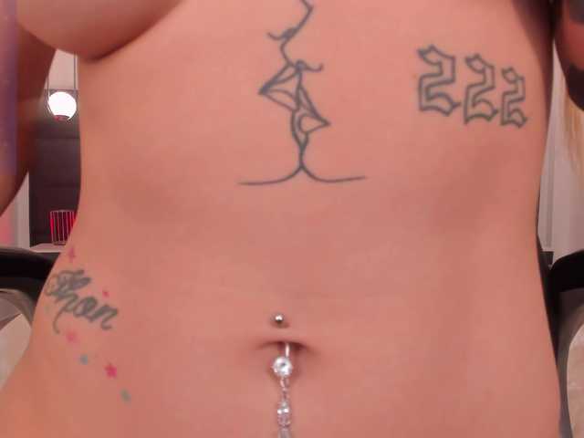 Live sex webcam photo for HannaConnor #292332747