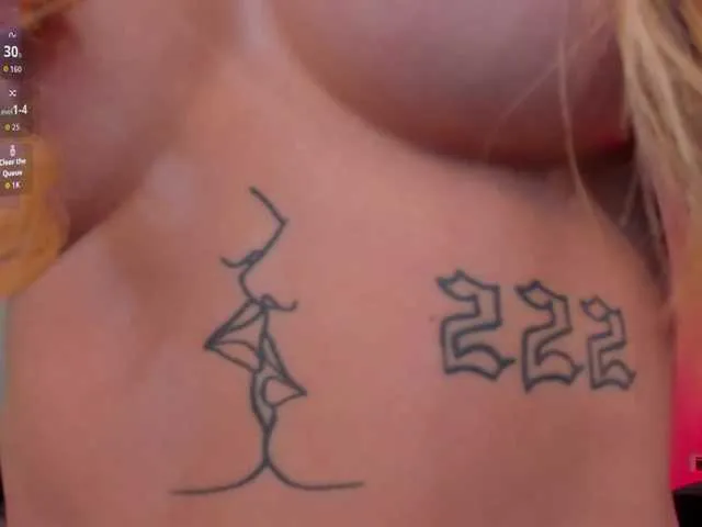 Live sex webcam photo for HannaConnor #292351768