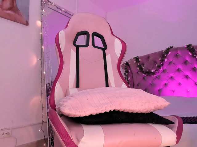 Live sex webcam photo for HannaGray2 #276923045