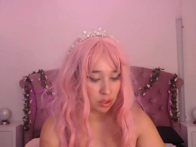 Live sex webcam photo for HannaGray2 #276929957