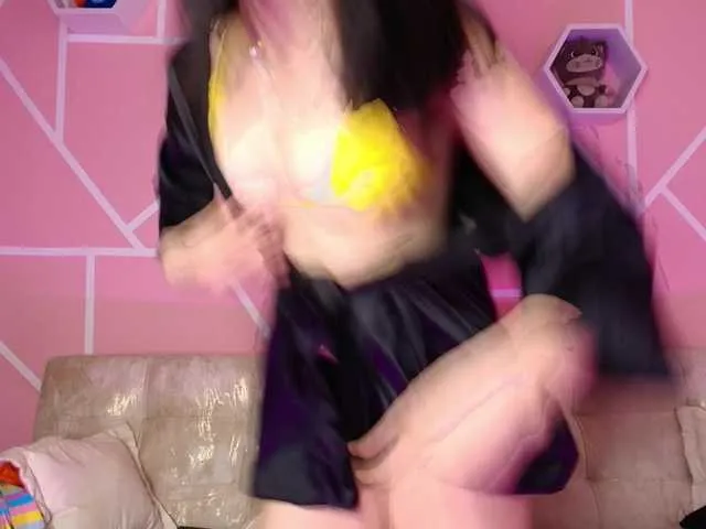 Live sex webcam photo for HannaLee #290450237