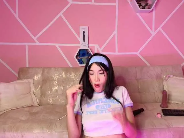 Live sex webcam photo for HannaLee #290469358