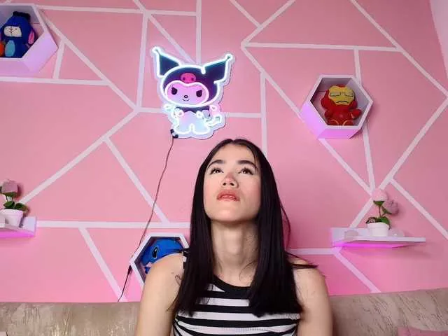 Live sex webcam photo for HannaLee #290853867