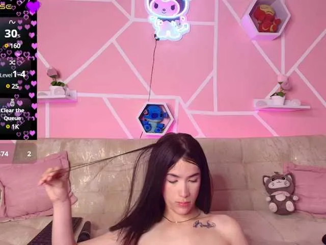 Live sex webcam photo for HannaLee #290955236