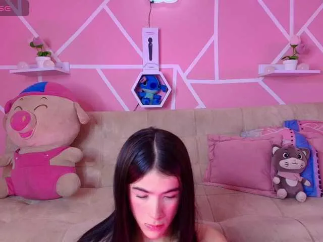 Live sex webcam photo for HannaLee #291705867