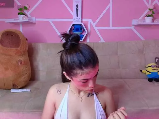 Live sex webcam photo for HannaLee #292093888