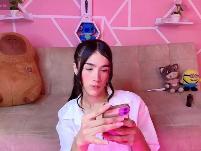 Live sex webcam photo for HannaLee #292208575