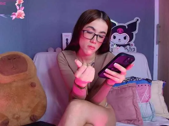 Live sex webcam photo for HannaLee #292827783