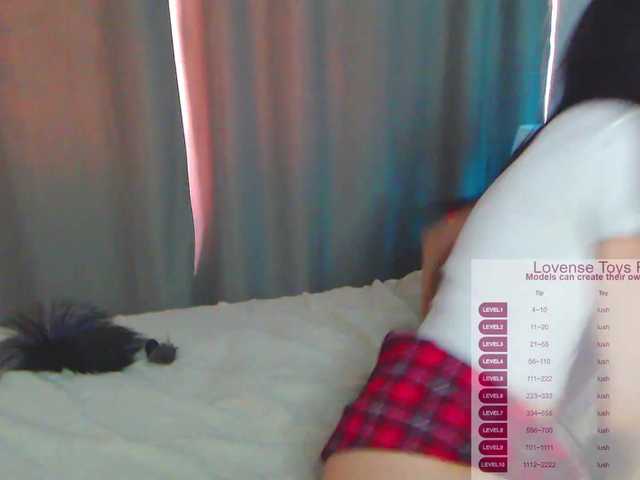 Live sex webcam photo for HannaMo #272875794