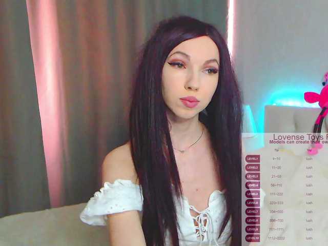 Live sex webcam photo for HannaMo #273591021