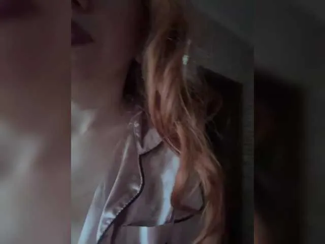 Live sex webcam photo for HannaMo #291089719