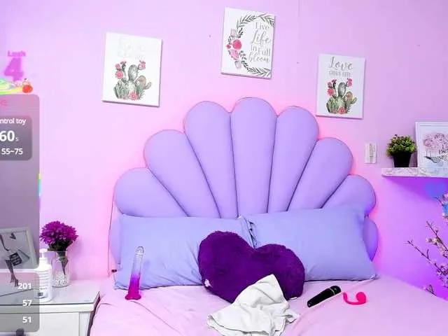 Live sex webcam photo for HannaPretthy #291333752