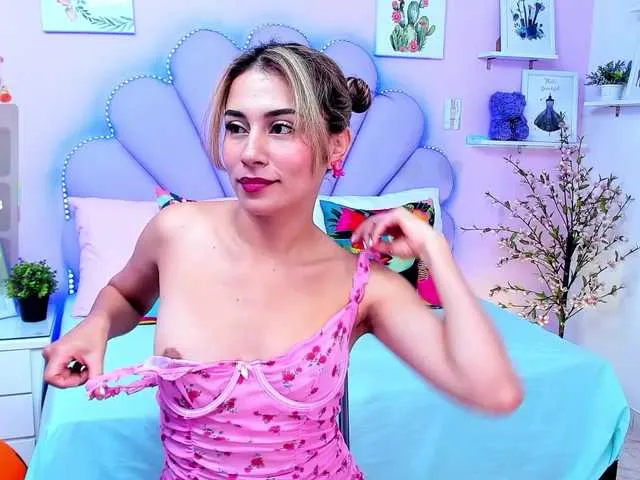 Live sex webcam photo for HannaPretthy #292200896