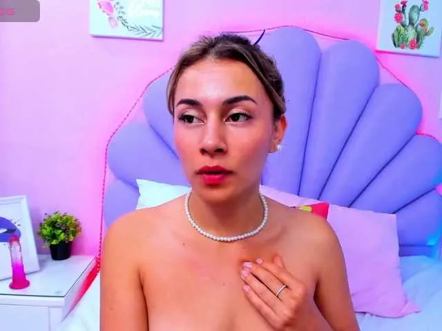 Live sex webcam photo for HannaPretthy #293465548