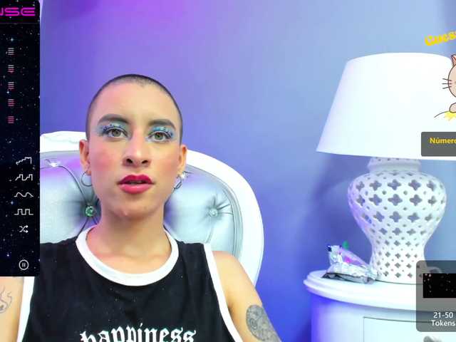 Live sex webcam photo for HannaRomero #272974248