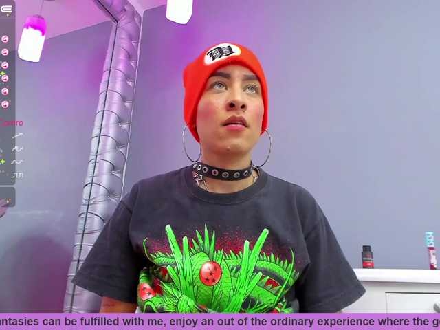 Live sex webcam photo for HannaRomero #273320673