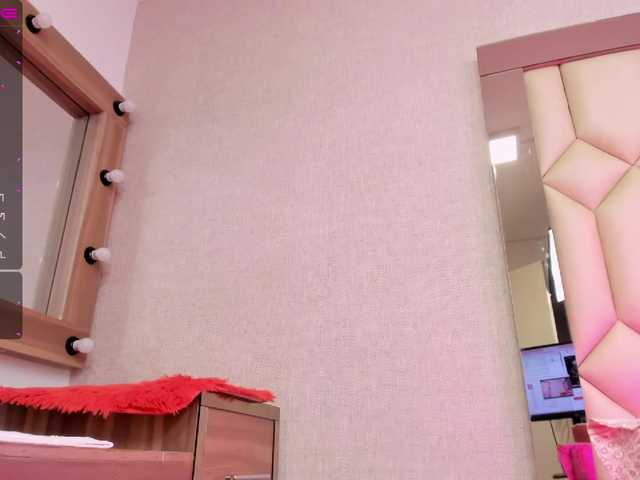 Live sex webcam photo for HannaRomero #273586099