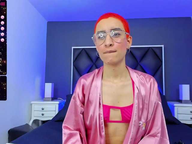 Live sex webcam photo for HannaRomero #274184502