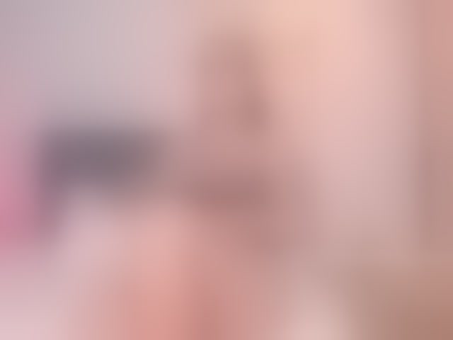 Live sex webcam photo for HannaWellss #293182499