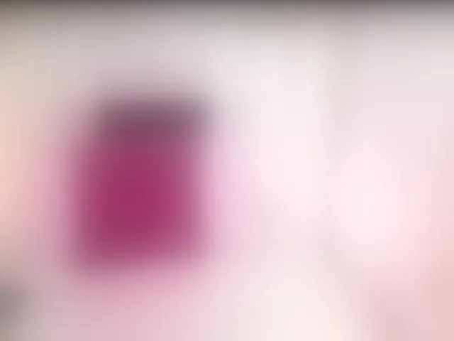 Live sex webcam photo for HannaWellss #293365498