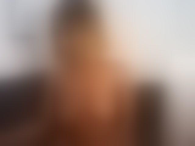 Live sex webcam photo for HannahCox19 #292779356